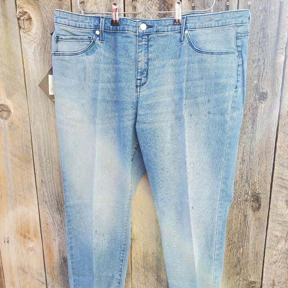 NWT Women's Plus Size Jeggings Medium Wash - Ava & Viv Medium Wash 20W